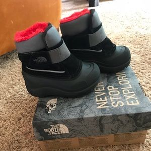 The North Face toddler boy snow boots
